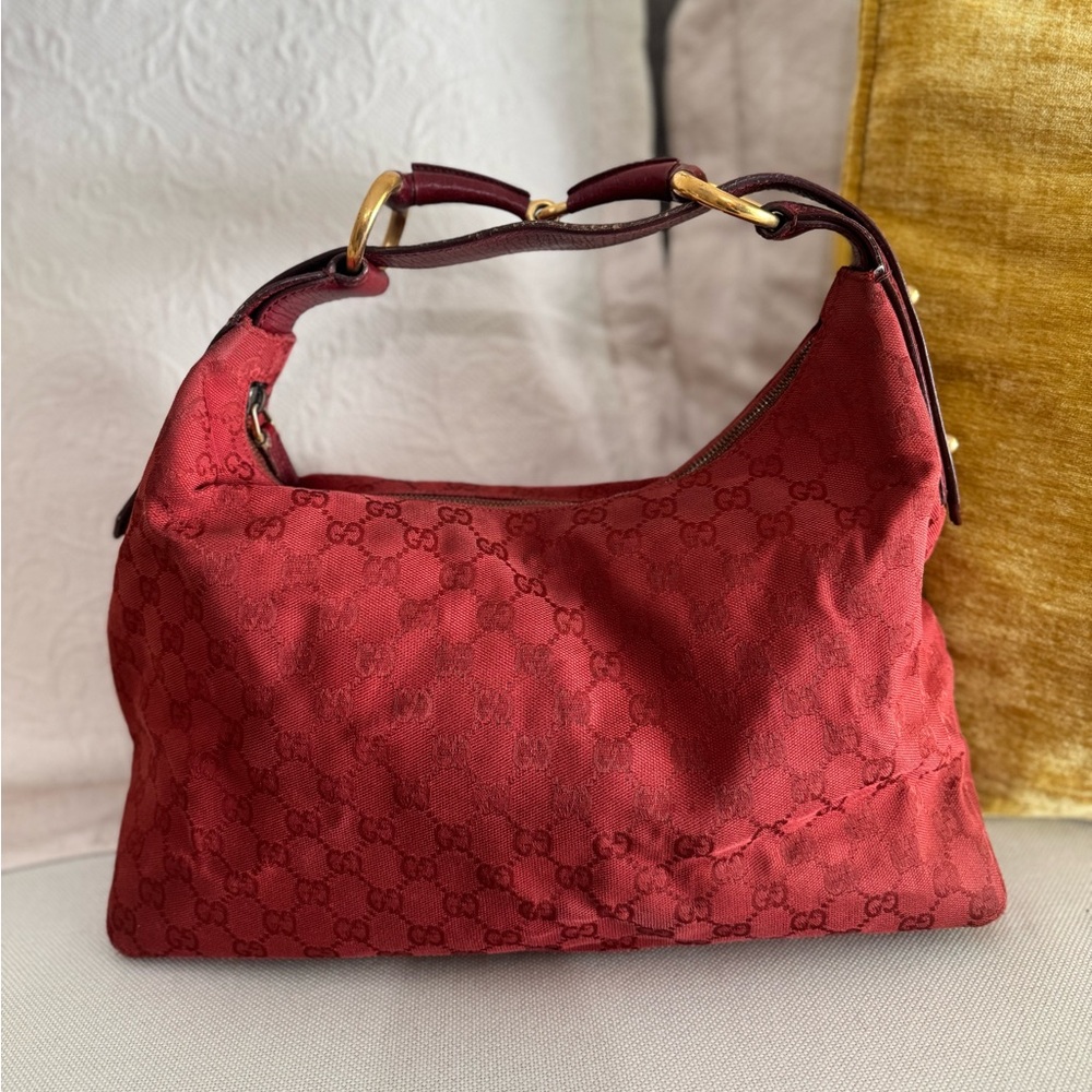 SOLD‼️‼️Gucci Crimson Hobo Bag